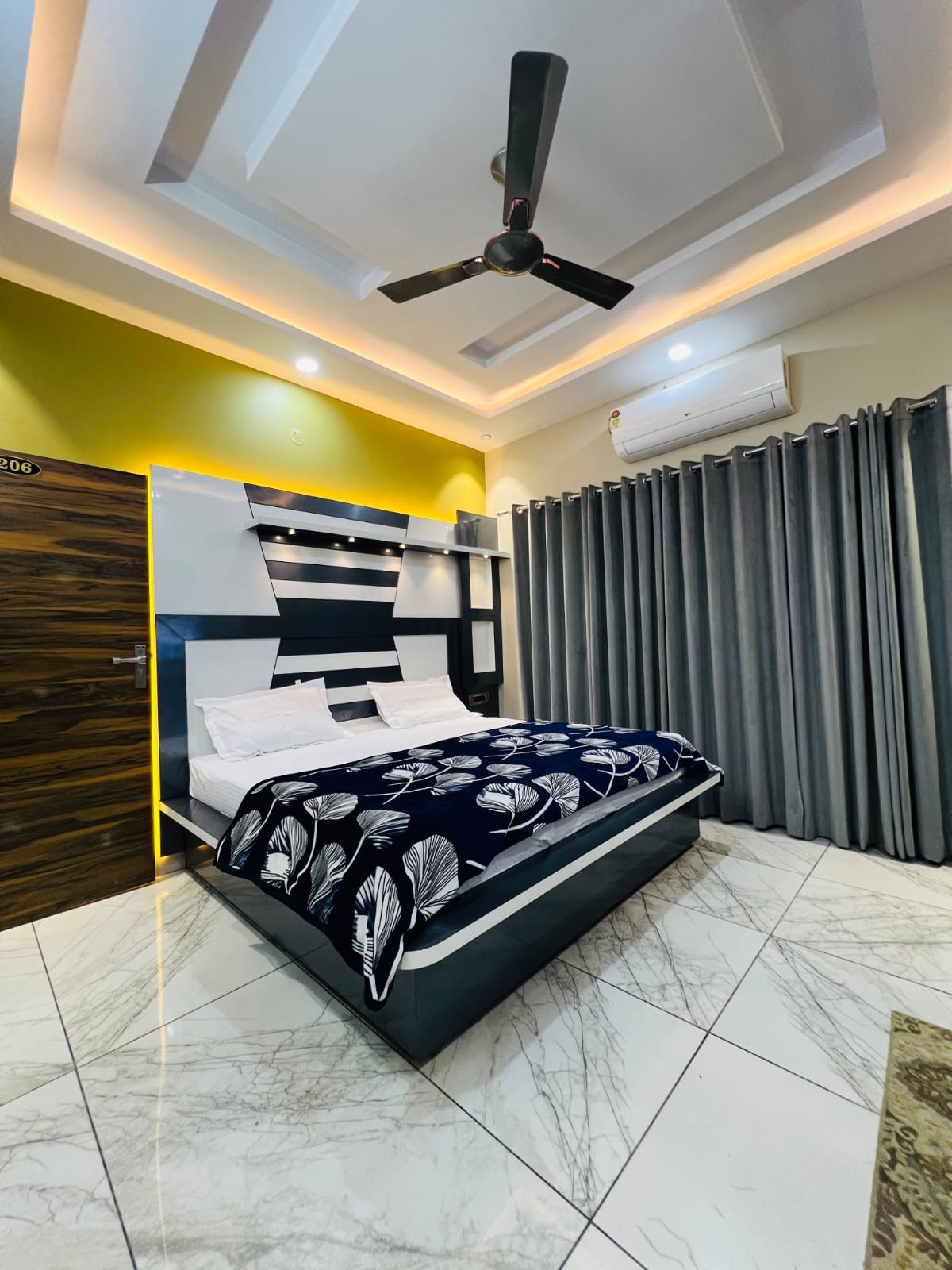 Double Room - River View Guest House - Best stay budget friendly 3 star hotel in Panipat, Haryana